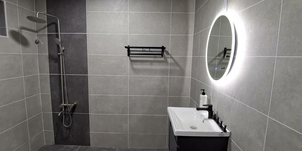 Oneriimba Private Pool & Garden Residence Johor Bahru Kültér fotó